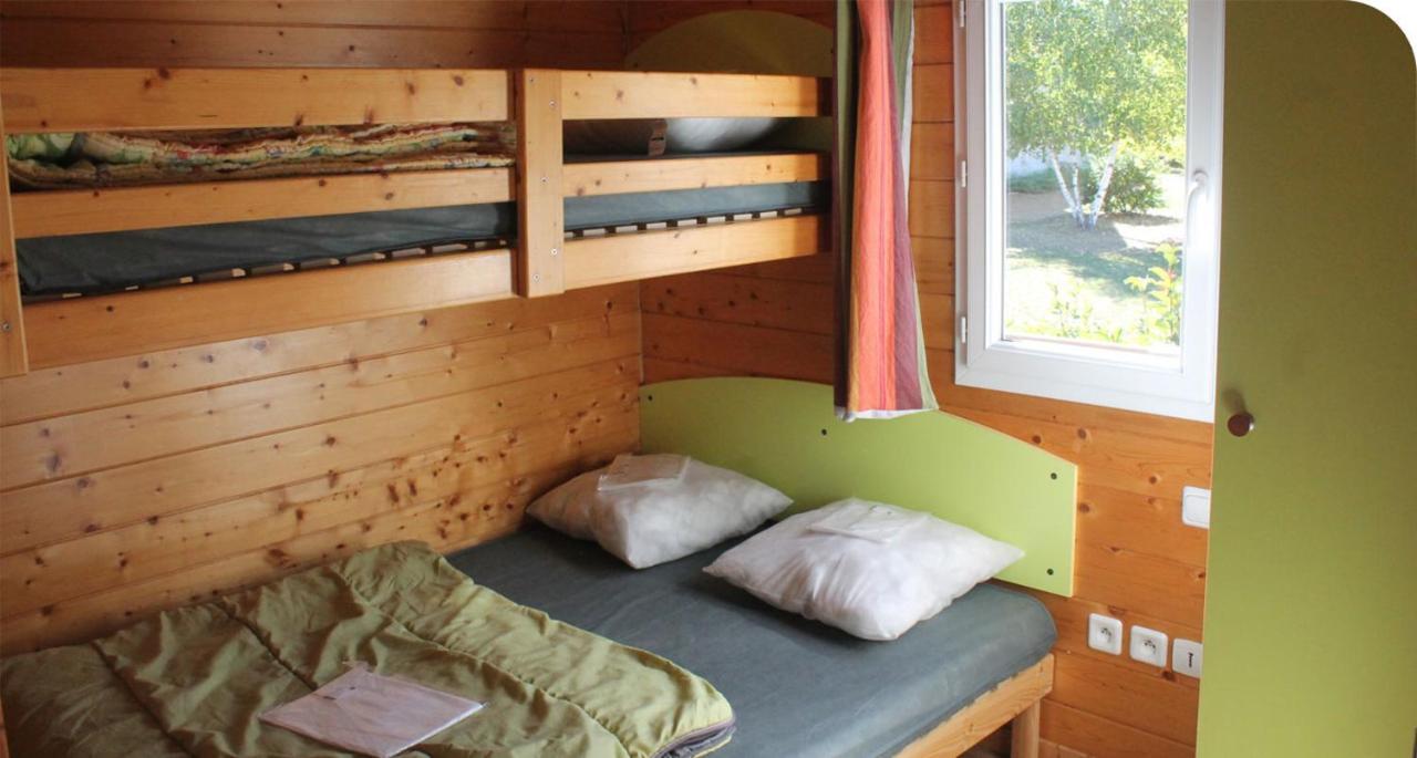 Camping Onlycamp Pierre & Sources Volvic Extérieur photo