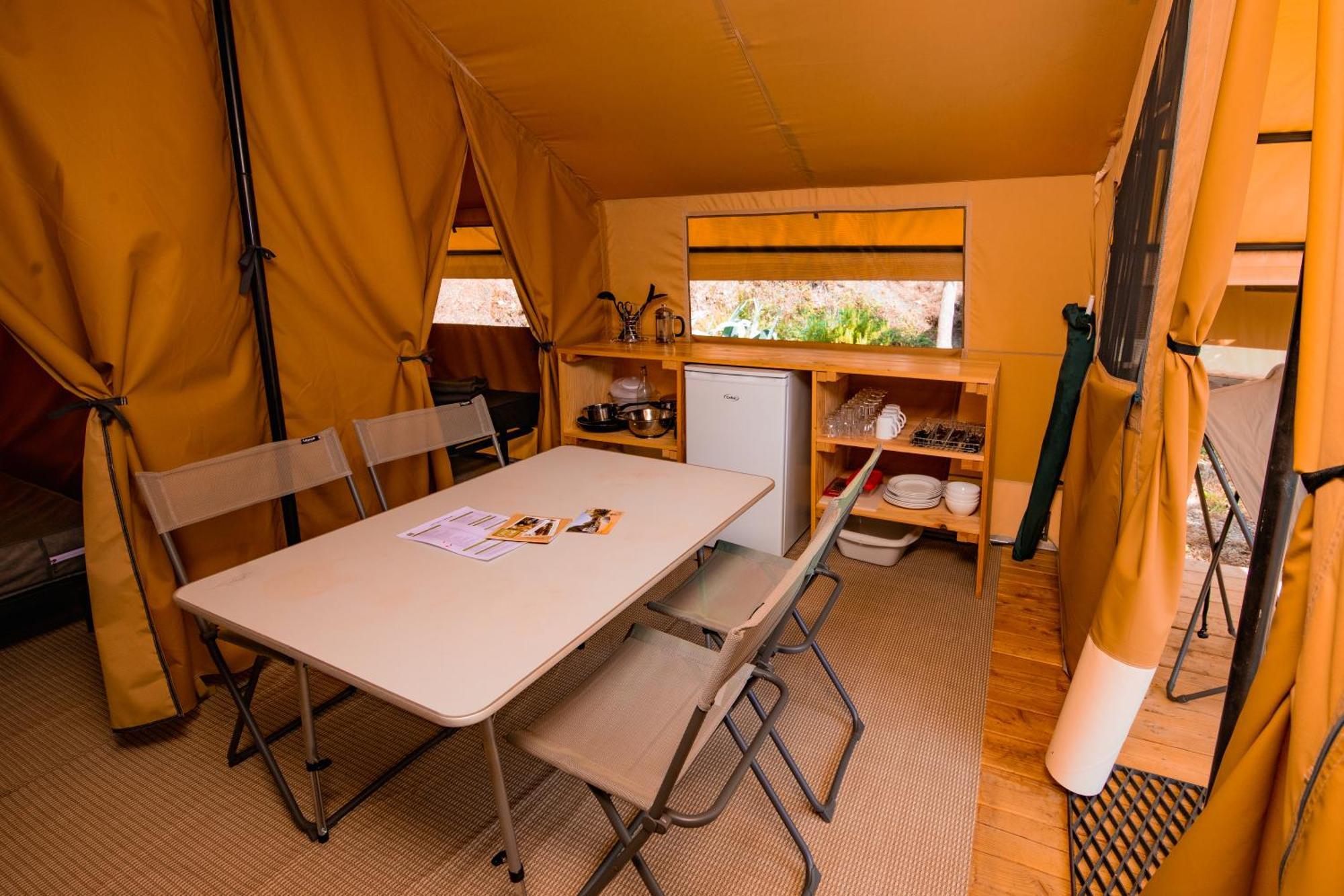 Camping Onlycamp Pierre & Sources Volvic Extérieur photo